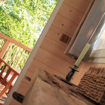 Chateau-lestange Couette-café *